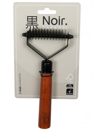 EBI Noir Japandi Trimmstriegel