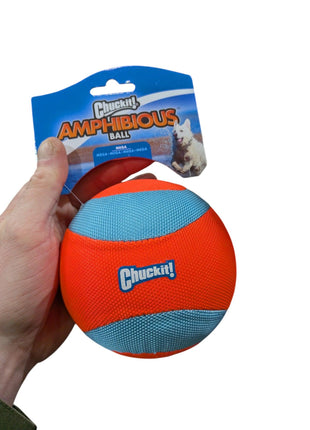 Chuckit Amphibious Mega Ball Orange/Blau - Speziell für das Wasser gemacht